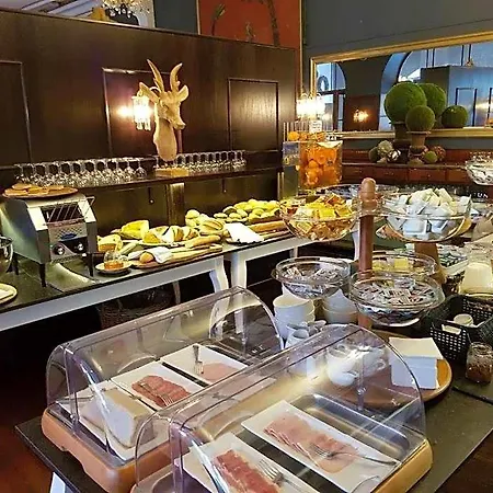 De La Poste - Relais De Napoleon Iii 4*