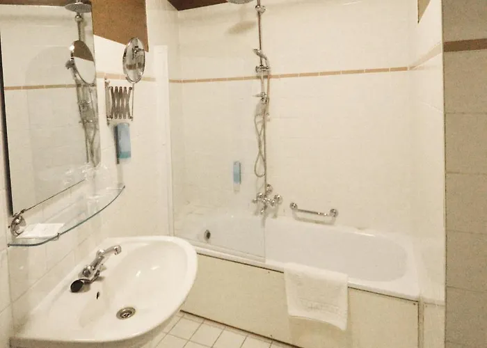 Hotel De La Poste - Relais De Napoleon Iii 4*