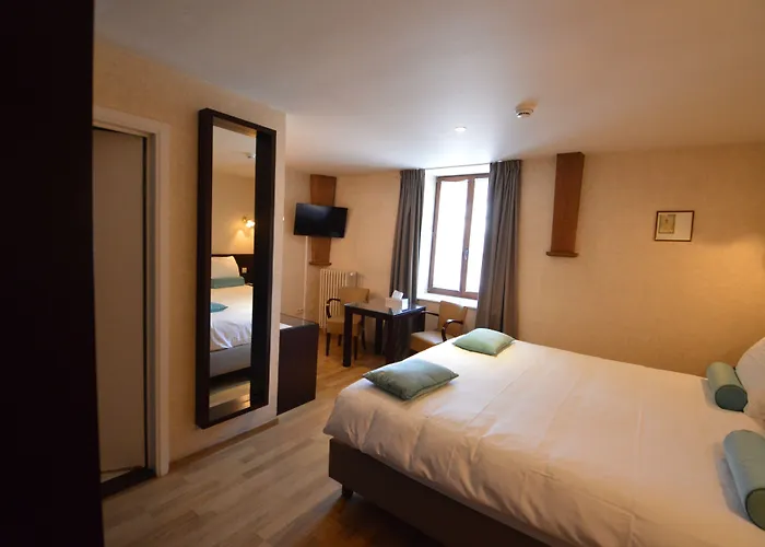 De La Poste - Relais De Napoleon Iii 4*